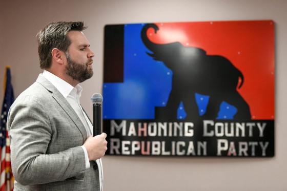 Image: Senate candidate JD Vance campaigns in Boardman