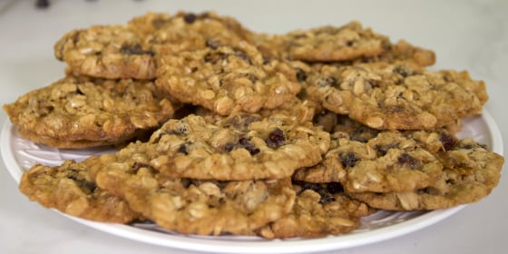 Craig and Betty Jo Melvin's Oatmeal Raisin Cookies Recipe