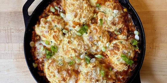 Chicken Chili Bake with Cheddar-Jalapeño Biscuits Recipe