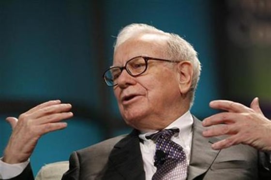 Warren Buffett, CEO of Berkshire Hathaway, addresses The Women's Conference 2008 in Long Beach