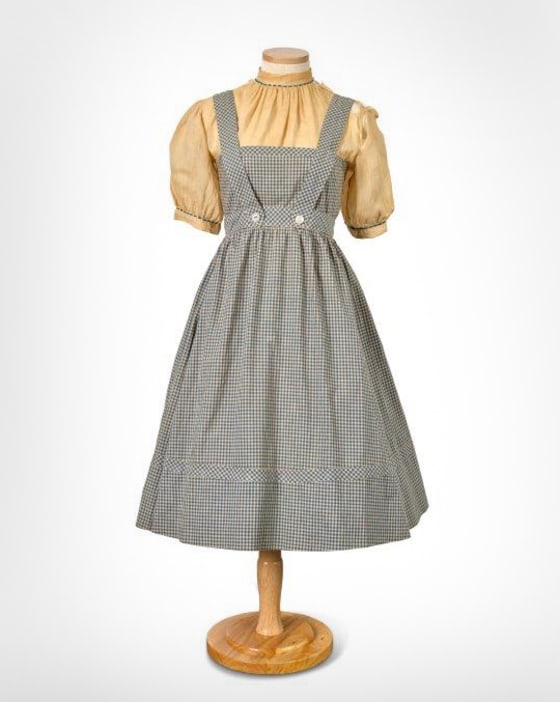 Judge Halts Auction of 'Wizard of Oz' Dress Amid Ownership Battle - The New  York Times