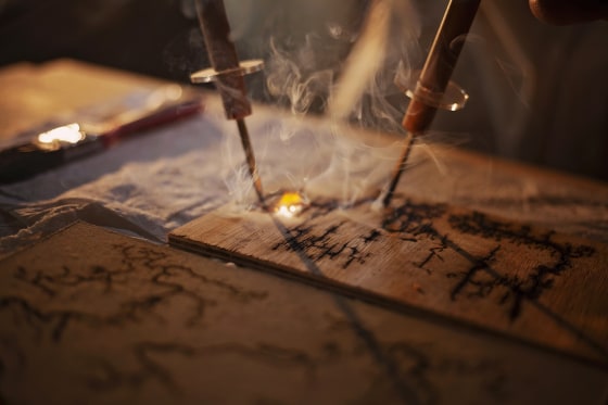 Lichtenberg machine for lightning wood