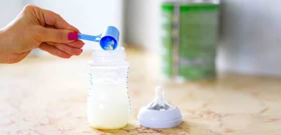 Water to mix fashion with baby formula