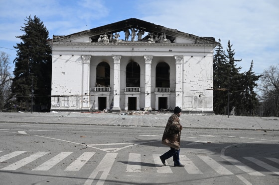 Image: Mariupol theater