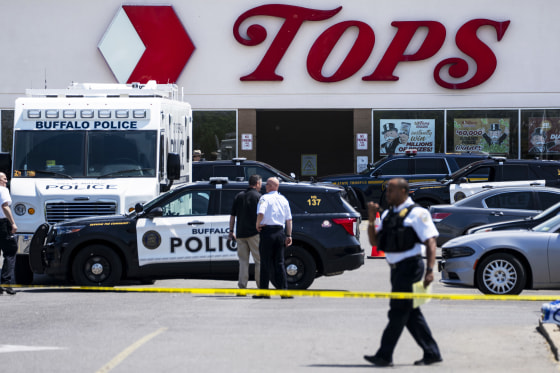 911 dispatcher fired after allegedly hanging up on store employee ...