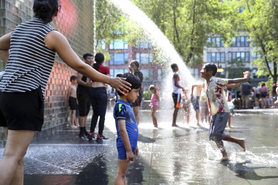 US-NEWS-WEA-ILL-HEATWAVE-2-TB