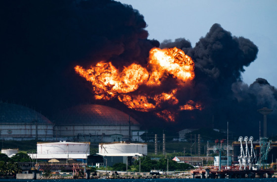 Image: Cuba oil depot fire