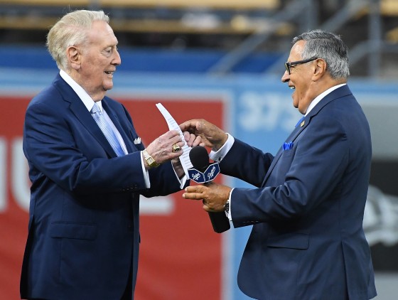 Dodgers Spanish-Language Broadcaster Jaime Jarrín Receives Latino Spirit  Award
