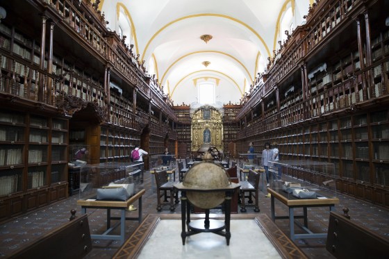 Biblioteca Palafoxiana library in Puebla, Mexico