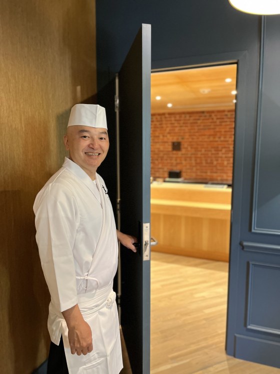 chef-signed-menu-for-deaf-