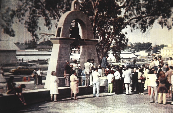 People gather on opening day of the Parque de Mexico in Los Angeles in 1978.