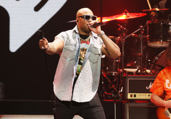 Flo Rida performs at the iHeartRadio Jingle Ball