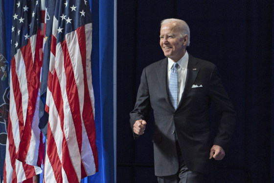 Nationals' Racing Presidents join President Biden for 4th of July