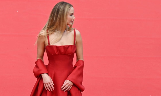 Jennifer Lawrence Wears Flip-Flops at Cannes Film Festival
