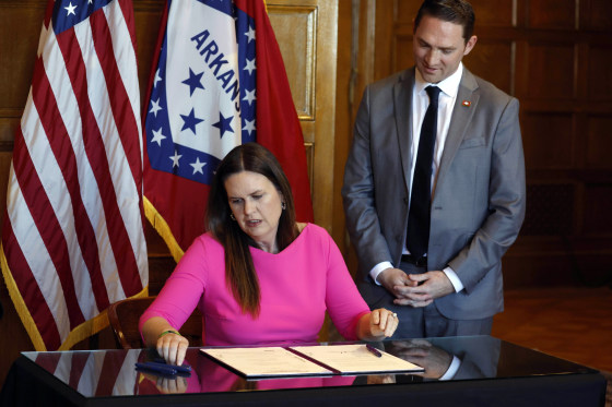 Judge blocks Arkansas social media parental consent law at the last minute
