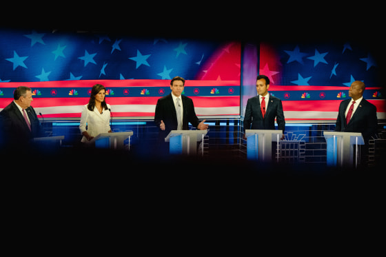 rom left, Chris Christie, Nikki Haley, Ron DeSantis,, Vivek Ramaswamy and Tim Scott during the Republican presidential primary debate Miami