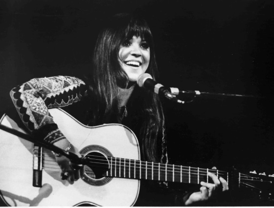 Melanie, Woodstock singer who topped charts with ‘Brand New Key,’ dies ...