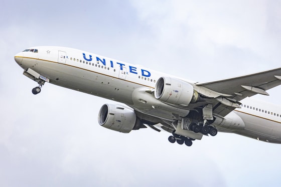 United Airlines says FAA cleared it to start adding new aircraft ...