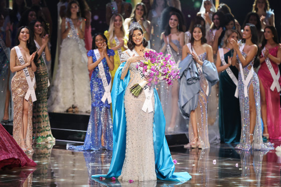 Miss Universe Cuba is back, and hundreds of women of Cuban heritage ...