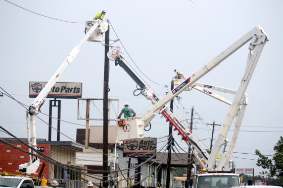 Image: hurricane beryl aftermath power outage repair