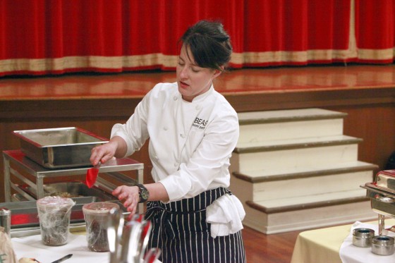 ‘Top Chef Masters’ Star Naomi Pomeroy Dies at Age 49