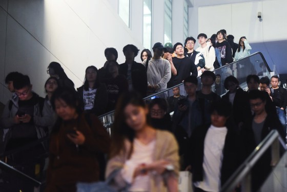 Passengers in Hangzhou