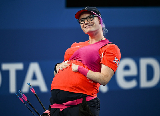 Para archer Jodie Grinham becomes 1st athlete to win Paralympics medal while pregnant