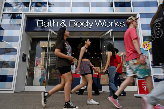 Bath & Bodyworks As Earnings Figures Released