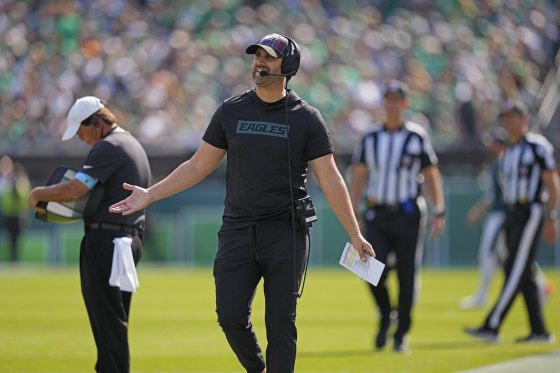 Eagles coach apologizes for yelling and gesturing angrily at fans in the  stands