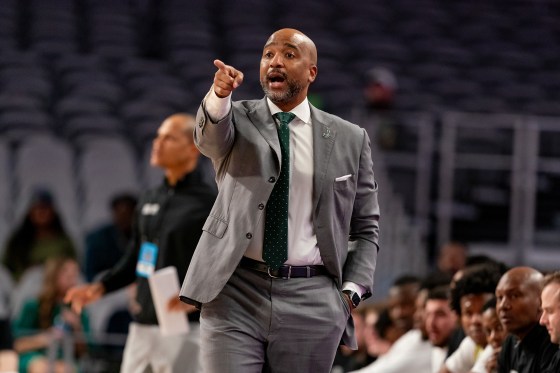 USF Men's Basketball Coach Amir Abdur-Rahim Dies At 43