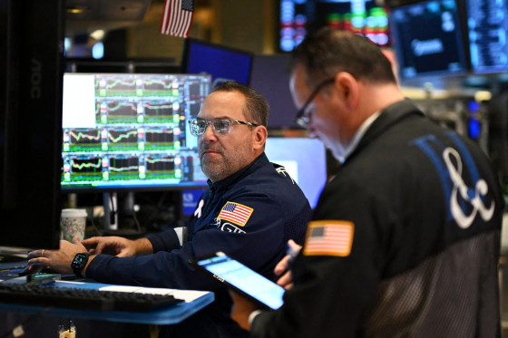 Image: traders stock nyse stock exchange new york