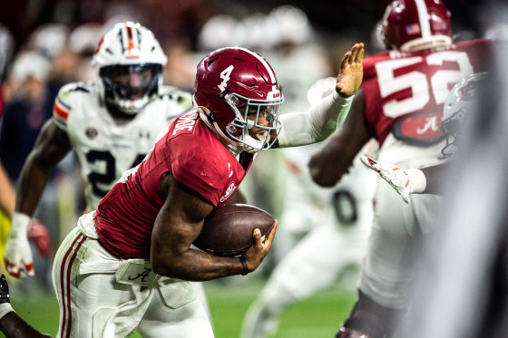 Alabama Crimson Tide quarterback Jalen Milroe