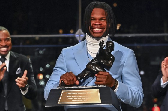 Travis Hunter Wins 2024 Heisman Trophy: Colorado Star Named Best Player ...