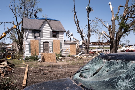 Powerful Iowa Tornadoes Leave Death And Destruction In Their Wake