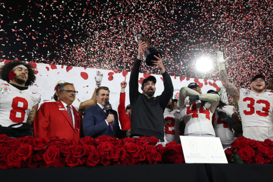 Ohio State dominates Oregon to win Rose Bowl, advances in College 