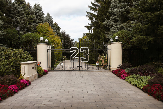 Michael Jordan To Auction Off 56,000 Sq Ft Illinois Mansion