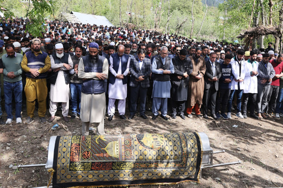 Kashmir attack funeral scenes