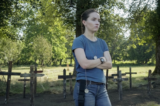 Kaitlyn Dever Lost Her Mom Weeks Before 'Last Of Us' Scene