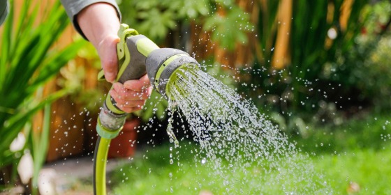 Experts recommend how to determine the best garden hoses, nozzles and reels for your outdoor space.