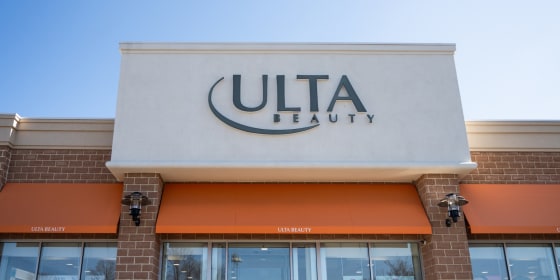 A variety of popular beauty brands — like It Cosmetics, Living Proof and L’Oreal — are offering steep discounts at Ulta.
