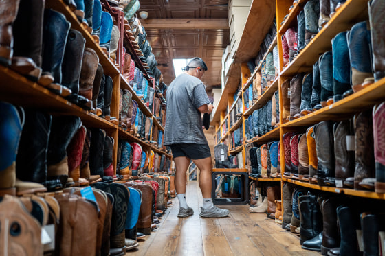 Consumer Confidence In Future Of Economy Drops To 12-Year Low