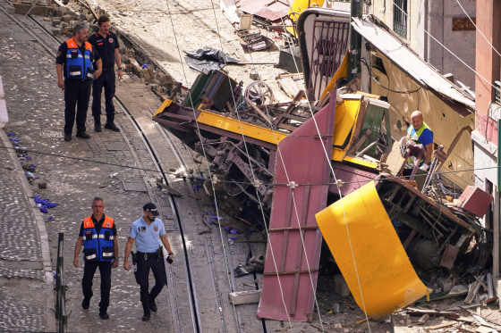 streetcar crash investigation lisbon portugal funicular