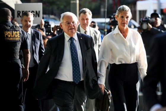 U.S. Senator Robert Menendez and his wife Nadine Menendez arrive at Federal Court in New York