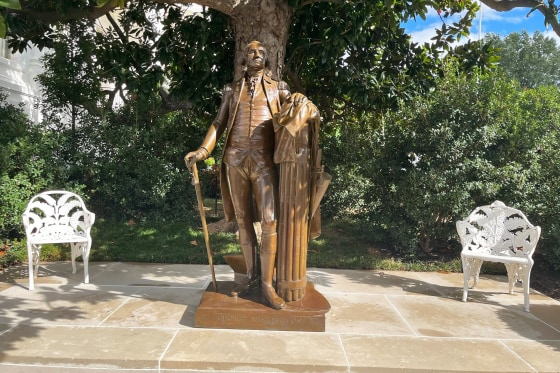 george washington statue rose garden