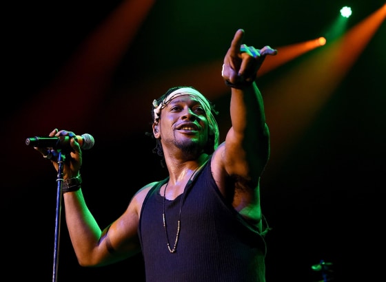 D'Angelo performs in 2015.