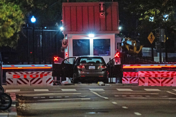 Driver arrested after ramming car into Secret Service property in Washington