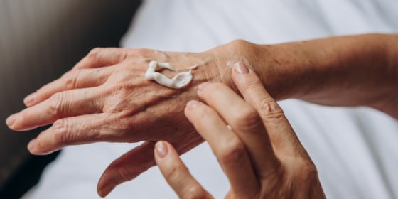 Our experts recommend some remedies, including using salicylic acid to break down the warts.