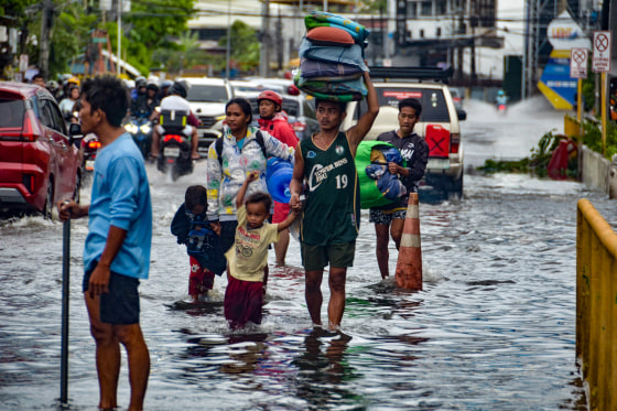 TOPSHOT-PHILIPPINES-WEATHER-TYPHOON