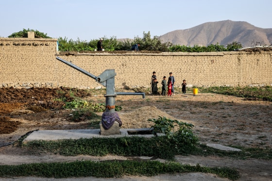 Water crisis forces families into long queues and threatens children's education in Kabul