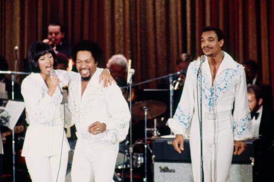 Marilyn McCoo, Billy Davis, Jr, and Lamonte McLemore of the 5th Dimension